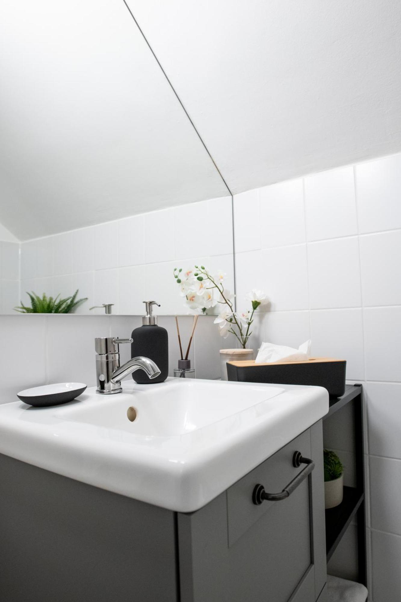 Charmantes 2-Zimmer-Apartment Mit Vorgarten Berlino Esterno foto